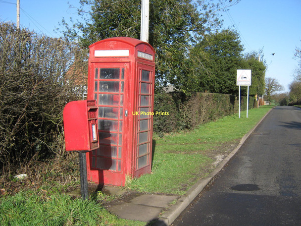 Photo 6"x4" Classic Telephone Box and Letter Box Over Green c2011