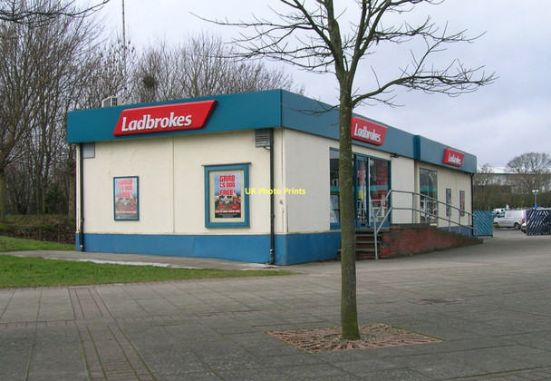 Photo 6"x4" Bookmakers, Tamworth Services, M42 Tamworth c2011