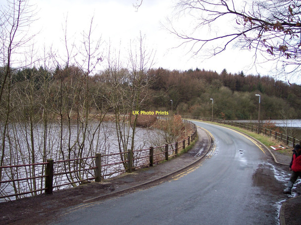 Photo 6"x4" The road causeway on Wayoh Reservoir Edge Fold\/SD7218 c2011