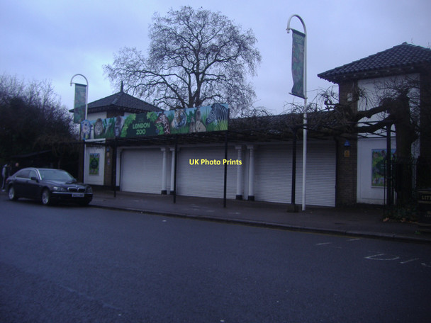 Photo 6"x4" Entrance to London Zoo Camden Town c2011