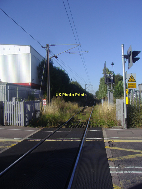 Photo 6"x4" Railway line from Watford North station Watford\/TQ1097 c2009