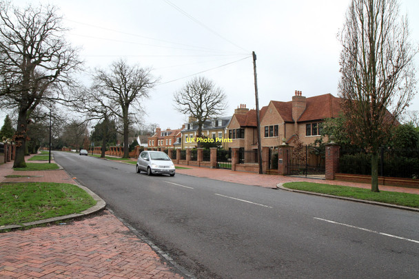 Photo 6"x4" Broad Walk Southgate\/TQ3094 c2011