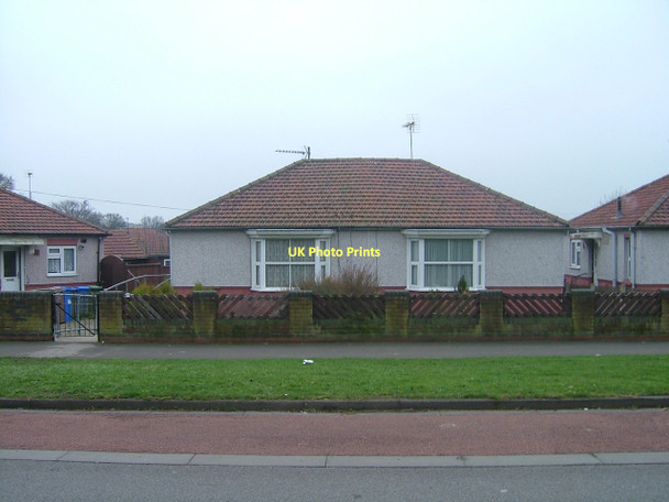 Photo 6"x4" Bungalows on South Back Lane, Bridlington Bridlington c2011