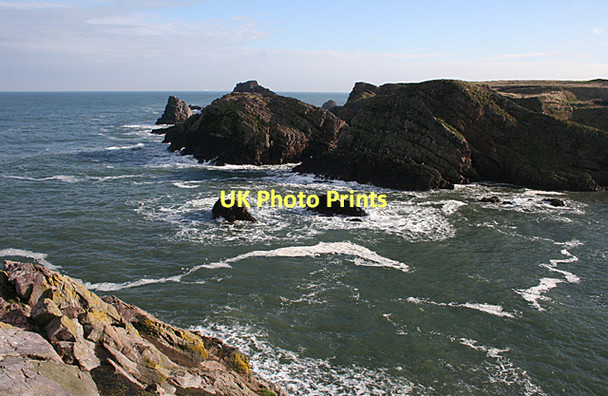 Photo 6"x4" The Claries and the Twinnies Portknockie c2011