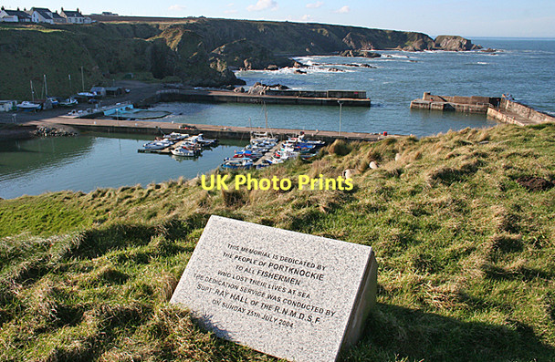Photo 6"x4" Portknockie Harbour Portknockie c2011