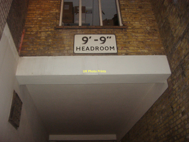 Photo 6"x4" Pre-Worboys headroom sign, Bloomfield Place Westminster c2009