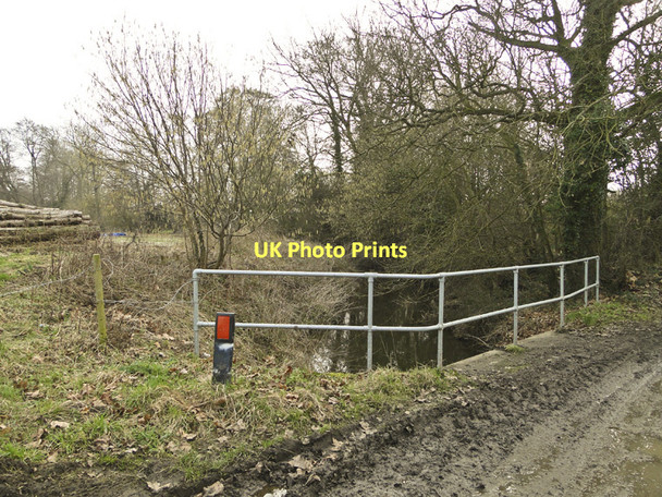 Photo 6"x4" The River Alde as it passed beneath Wood Road Bruisyard c2011