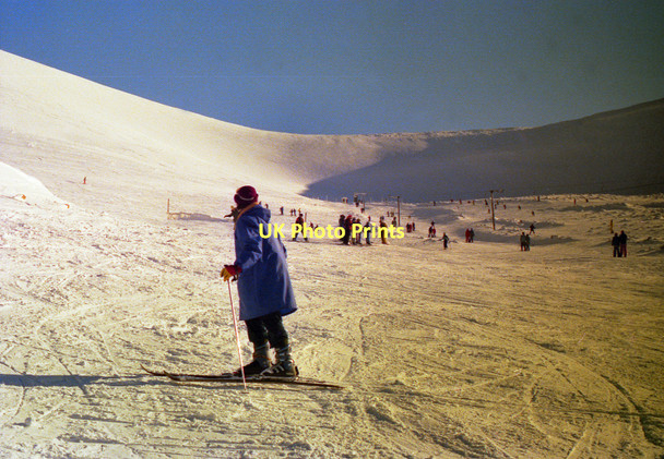 Photo 6"x4" Cairngorm Ski Slopes Cairn Gorm c1977