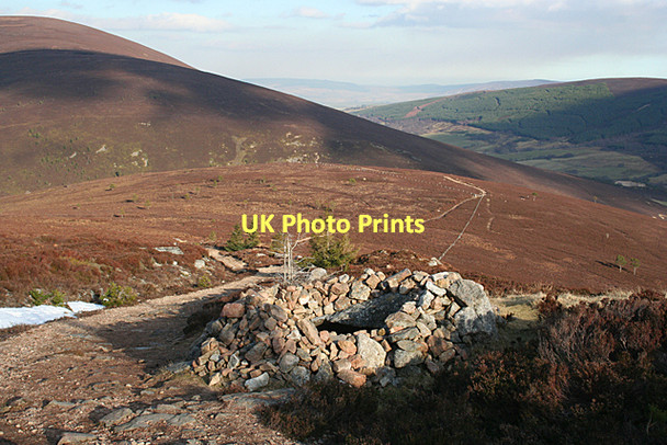 Photo 6"x4" Pile of Stones Benrinnes Wood c2011