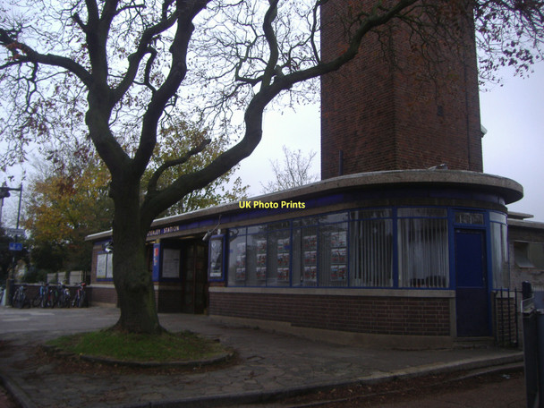 Photo 6"x4" Osterley station from the side view Hounslow c2008