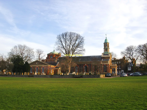 Photo 6"x4" St Anne's Church, Kew Green, seen from the north Brentford c2011