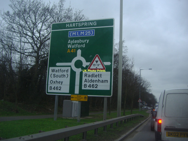 Photo 6"x4" Road sign A41 Hartspring roundabout Bushey\/TQ1395 c2011
