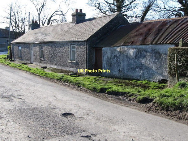 Photo 6"x4" Roadside cottage east of Sandy Hill Farm, Greencastle Greencastle\/J2411 c2011