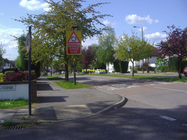 Photo 6"x4" St Thomas Drive, junction of Old Hall Close Pinner c2009