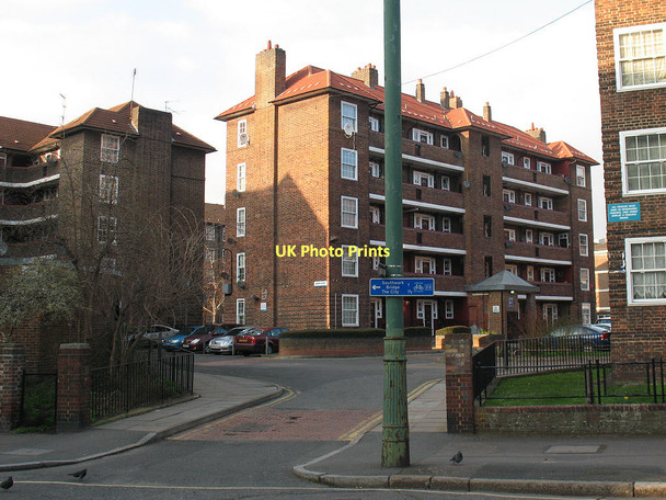 Photo 6"x4" Banks House, Rockingham Street London c2011