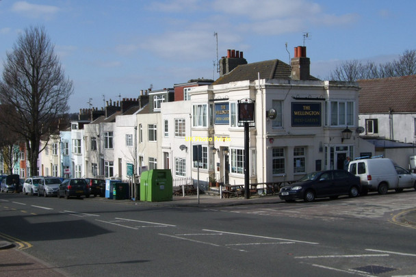 Photo 6"x4" Wellington Pub, Elm Grove Brighton\/TQ3106 c2011