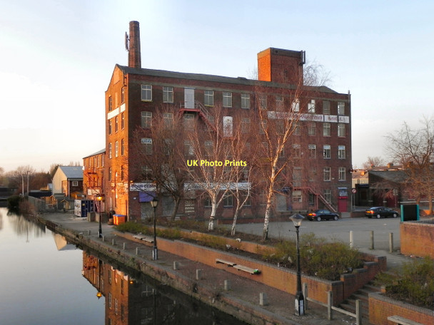 Photo 6"x4" Bridgewater Canal, Bridgewater Mill Eccles\/SJ7798 c2011
