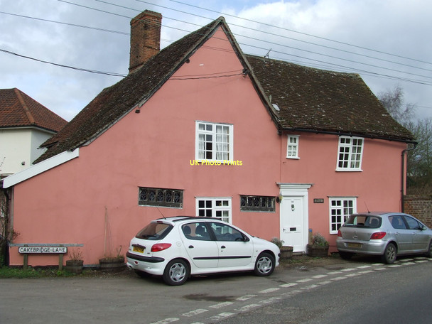 Photo 6"x4" Pink Cottage Chelsworth c2011