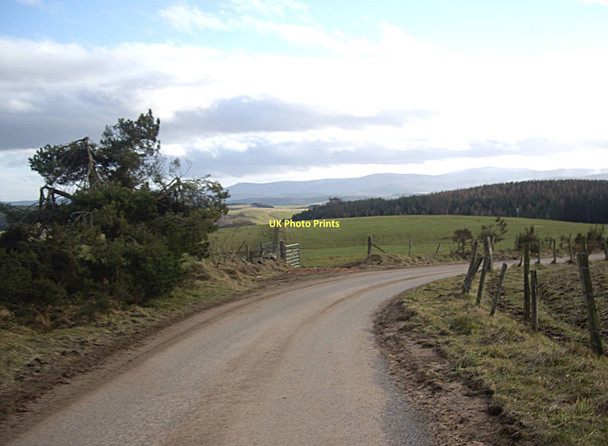 Photo 6"x4" Bend in road Perkhill c2011