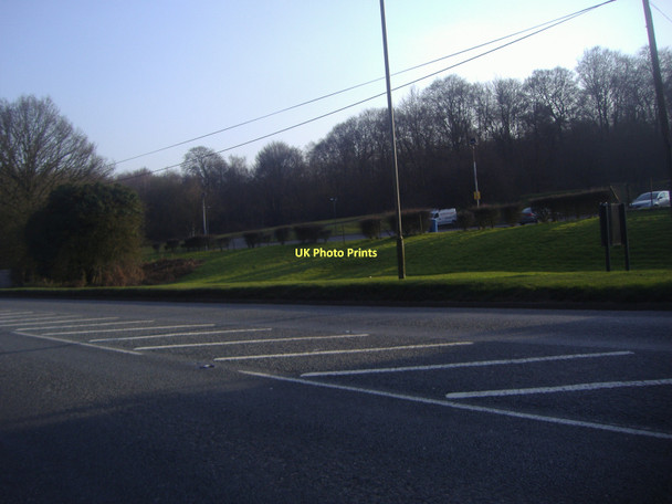 Photo 6"x4" A40 by Bellhouse Hotel car park Gerrards Cross c2011