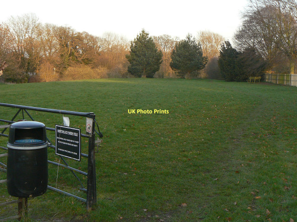 Photo 6"x4" Hampton Lucy Parish Field Hampton Lucy c2011