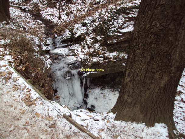 Photo 6"x4" Frozen waterfall in Dungeon Woods Heswall c2010