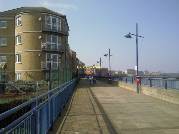 Photo 6"x4" Erith Riverside Erith c2011