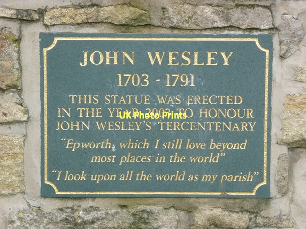 Photo 6"x4" John Wesley statue on Albion Hill, Epworth #2 Epworth c2011