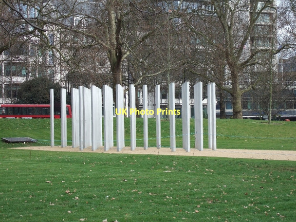 Photo 6"x4" The London Bombings memorial Westminster c2011