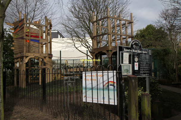 Photo 6"x4" Sumatra Road Play Area Hampstead\/TQ2685 c2011