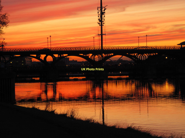 Photo 6"x4" Tees Barrage at sunset Portrack c2009