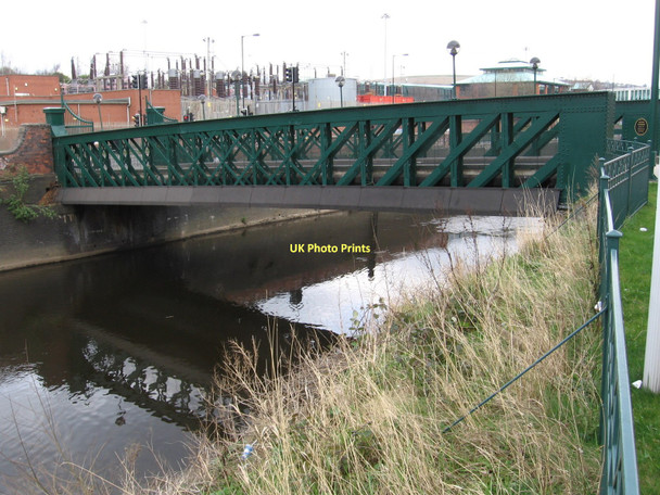 Photo 6"x4" Meadowhall - works bridge Hill Top\/SK3992 c2011