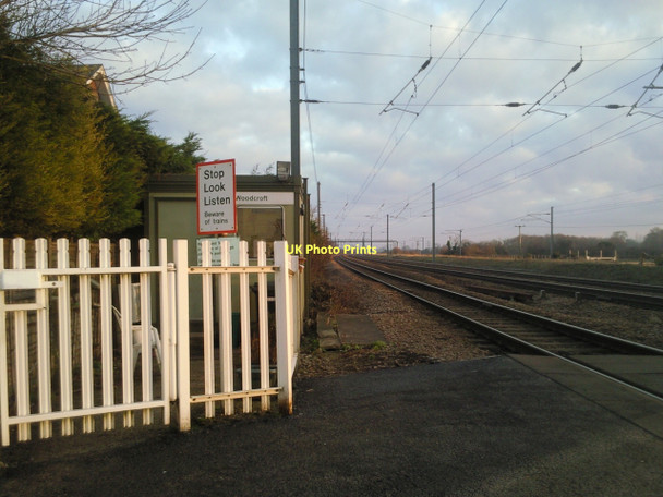 Photo 6"x4" Looking up the line at Woodcroft Level Crossing Helpston c2011
