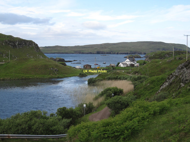 Photo 6"x4" Loch Dubh Tarbet\/NC1649 c2010