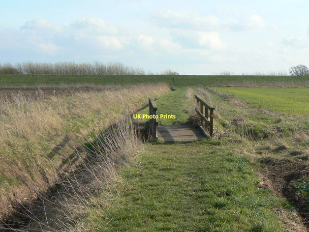 Photo 6"x4" Footbridge near Lady Croft Farm Wildsworth c2011