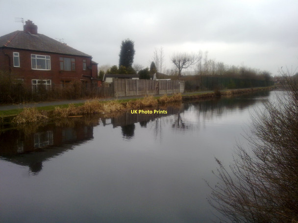 Photo 6"x4" Rochdale Canal Milnrow c2011