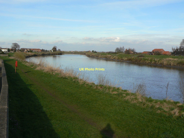 Photo 6"x4" River Trent at Owston Ferry East Ferry c2011