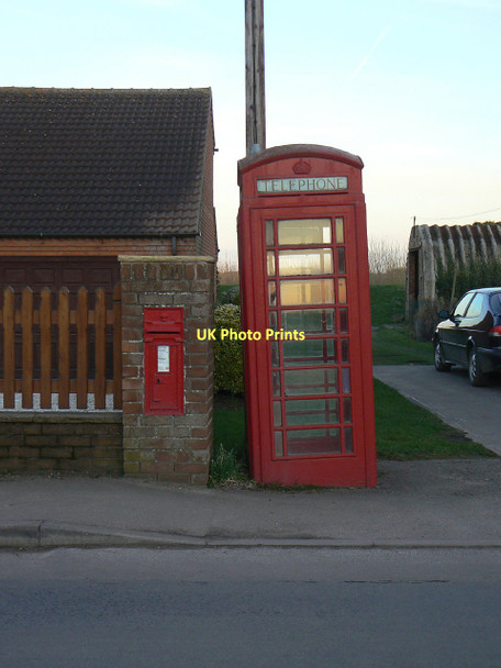 Photo 6"x4" Postbox and telephone kiosk Gunthorpe\/SK8096 c2011