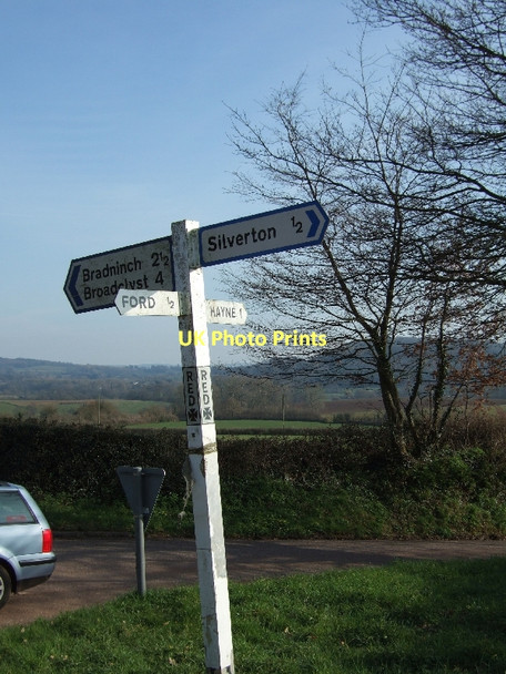 Photo 6"x4" Signpost at Red Cross Ellerhayes c2011