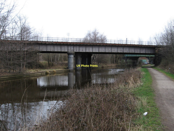 Photo 6"x4" Rotherham - railway bridges over Navigation. Rotherham c2007
