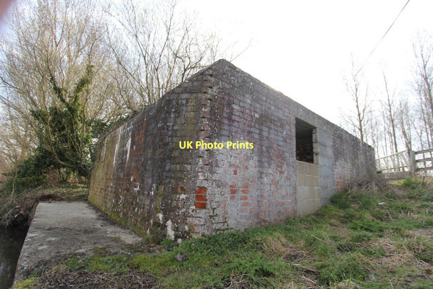 Photo 6"x4" Looking up at a corner Ufton Green c2011