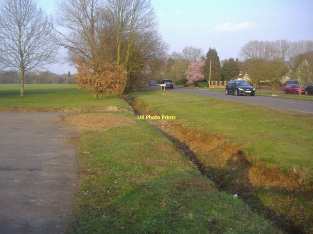 Photo 6"x4" Ditch on Thorpe Green by Green Lane, Virginia Water Thorpe\/TQ0168 c2011