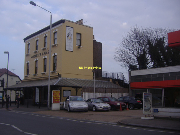 Photo 6"x4" The Napier Arms on Woodford New Road Woodford\/TQ4091 c2011
