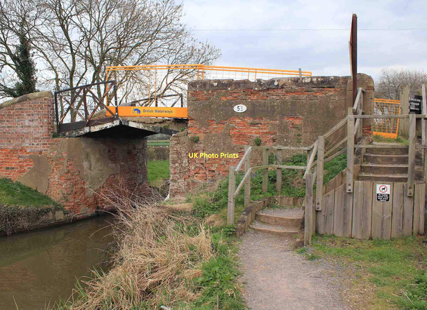 Photo 6"x4" Bridge 53, Stratford-Upon-Avon Canal Wootton Wawen c2011