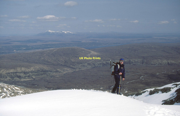 Photo 6"x4" On summit of Carn nan Conbhairean Dubh Loch M\u00f2r\/NC3118 c1995