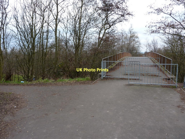 Photo 6"x4" Footbridge over the B4373 Telford c2011