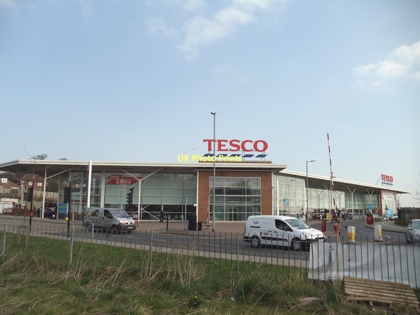 Photo 6"x4" Tesco supermarket, Hemsworth Hemsworth\/SE4213 c2011