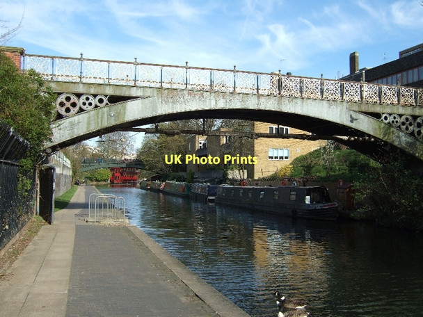 Photo 6"x4" Bridge and narrow boats Camden Town c2011