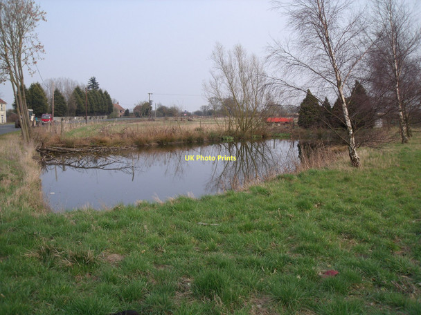 Photo 6"x4" Pond, Belby Hall Balkholme c2011