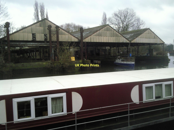 Photo 6"x4" Boatyards on Lots Island Brentford c2011